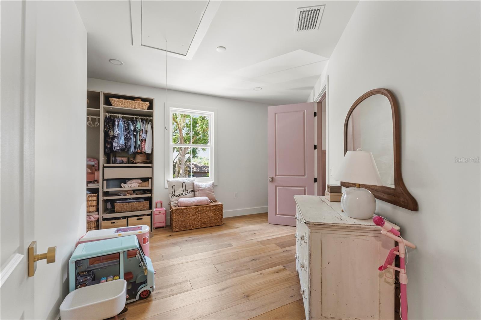 LAKE JOHNS SHORES - Residential