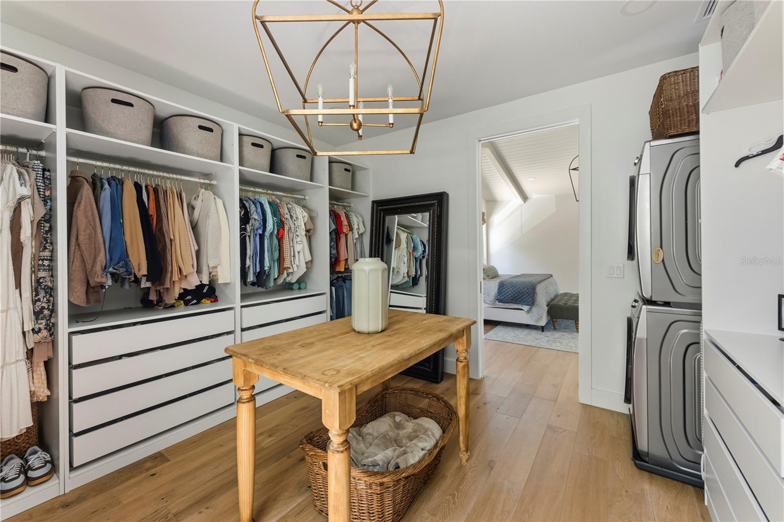 LAKE JOHNS SHORES - Residential
