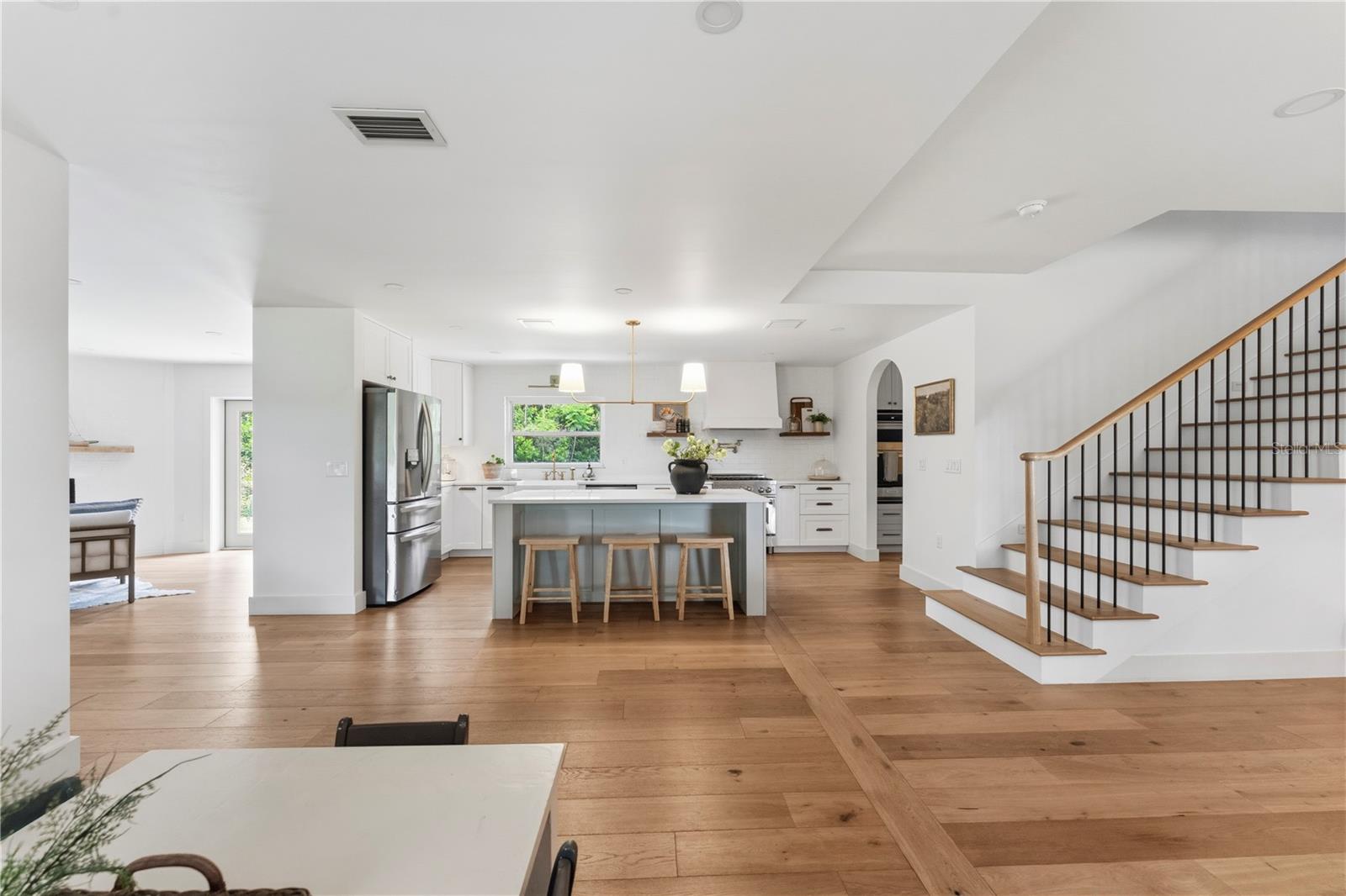 LAKE JOHNS SHORES - Residential