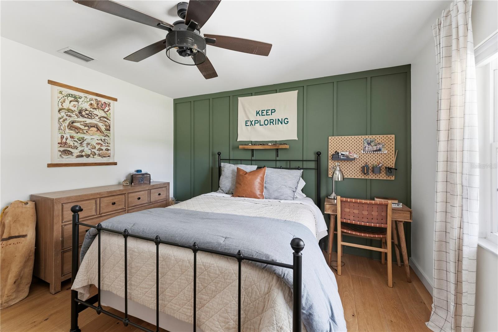 LAKE JOHNS SHORES - Residential
