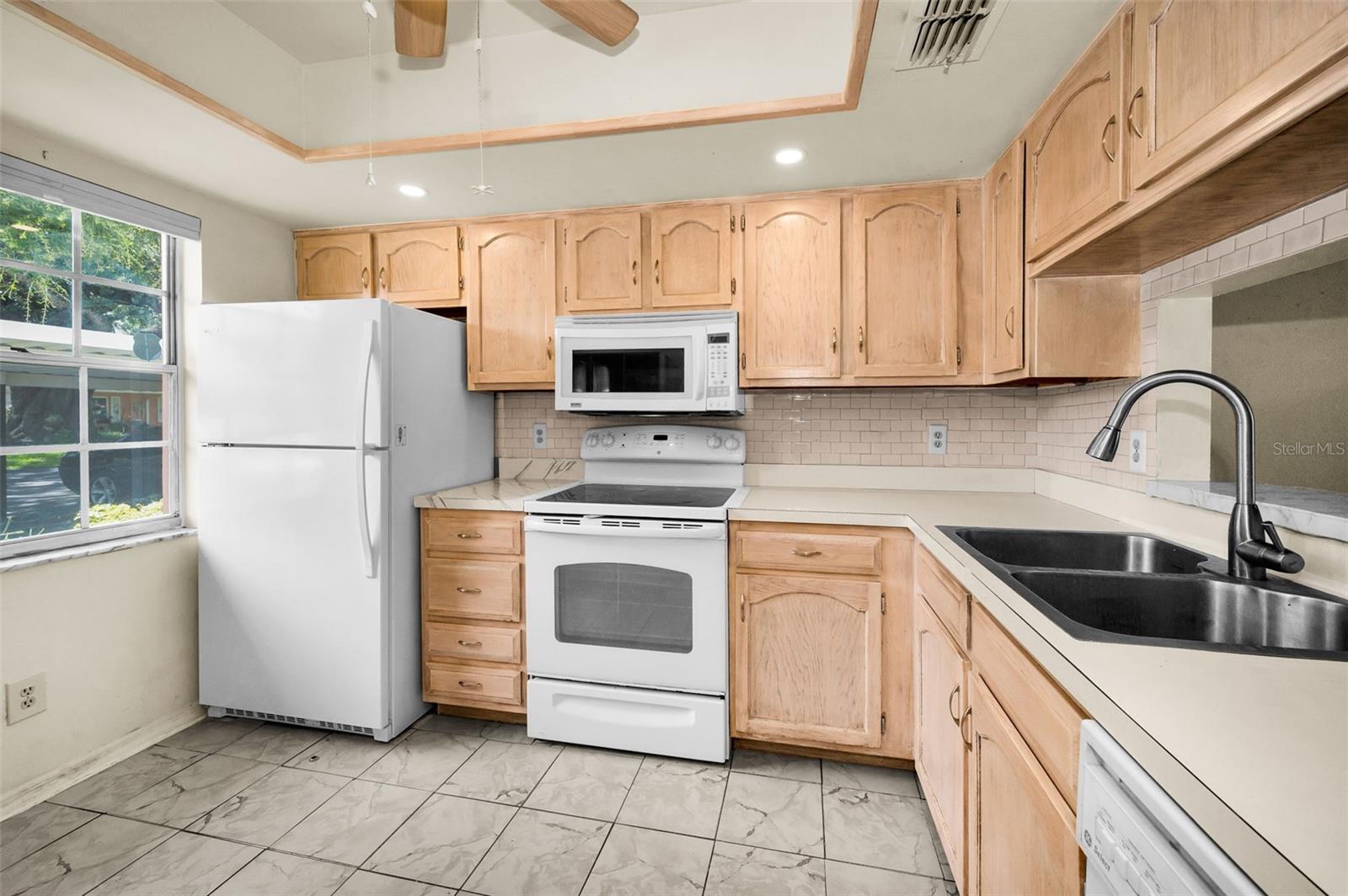 2250 DRUID ROAD E 403