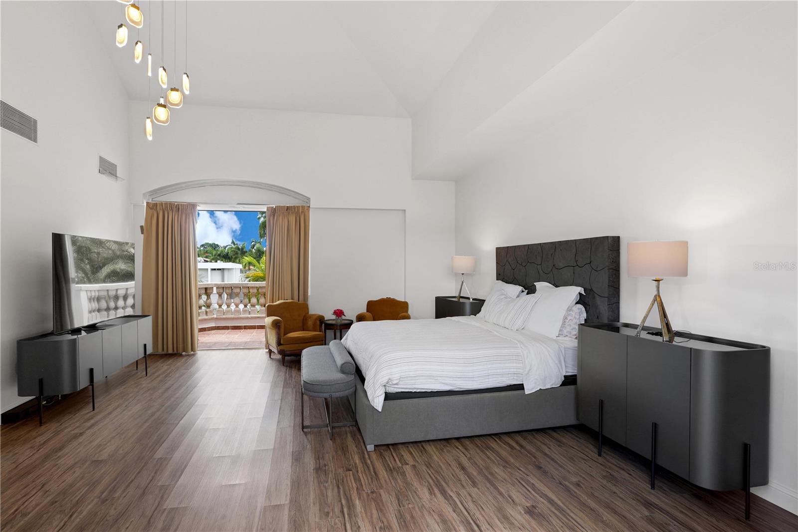 GARDEN HILLS - Residential