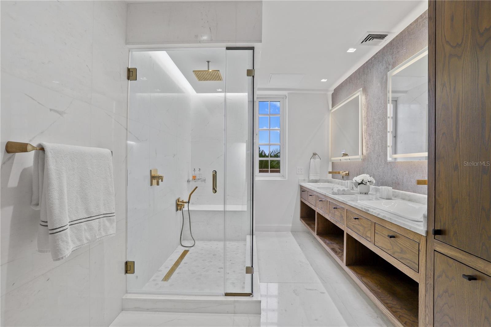 GARDEN HILLS - Residential