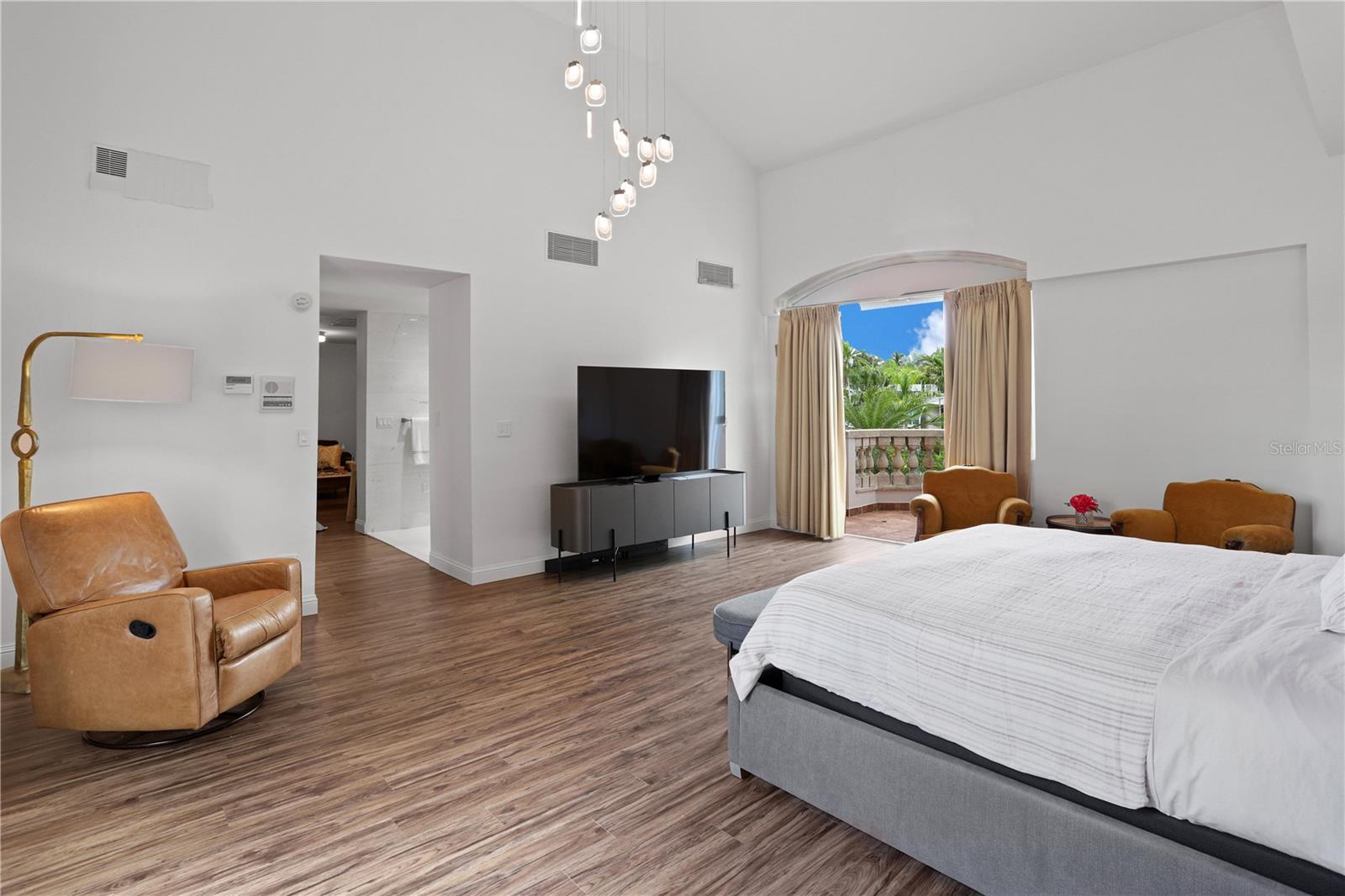 GARDEN HILLS - Residential