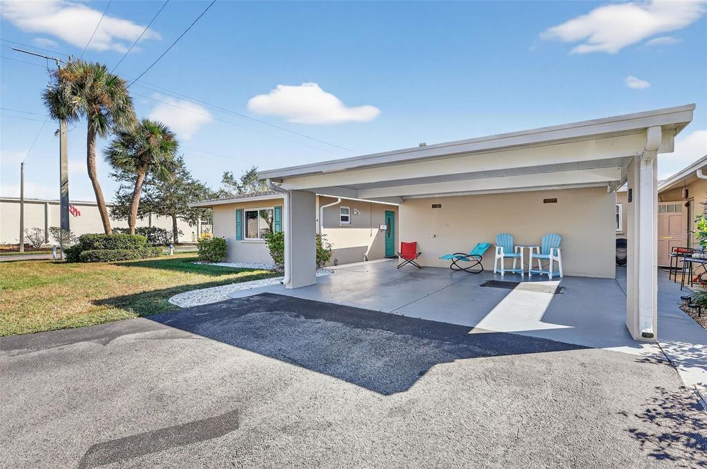 Photo of 14 Strathmore Boulevard #14, Sarasota, FL 34233 (MLS # A4669929)