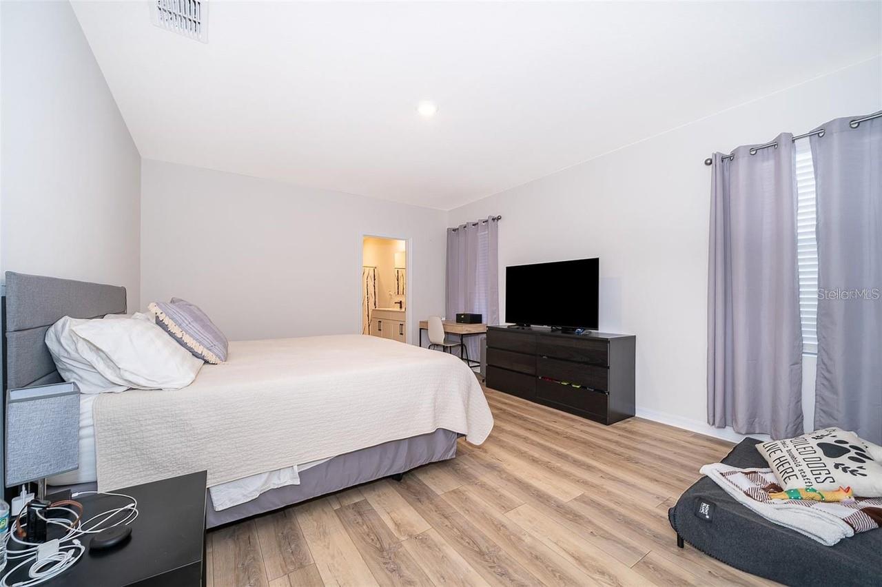 LAKE GLEASON RESERVE - Residential Lease