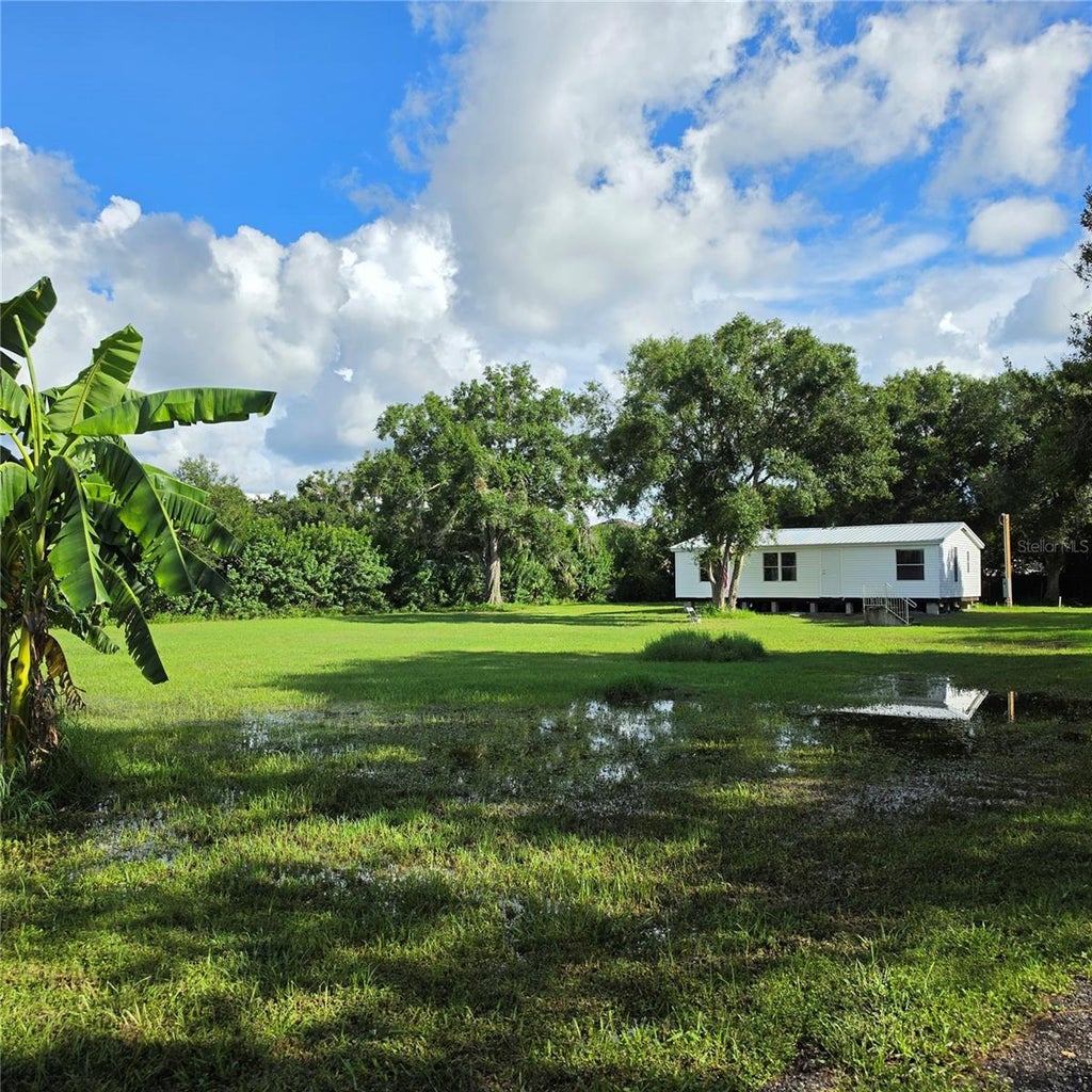 Photo of 709 21st Avenue SE, Ruskin, FL 33570 (MLS # TB8547487)