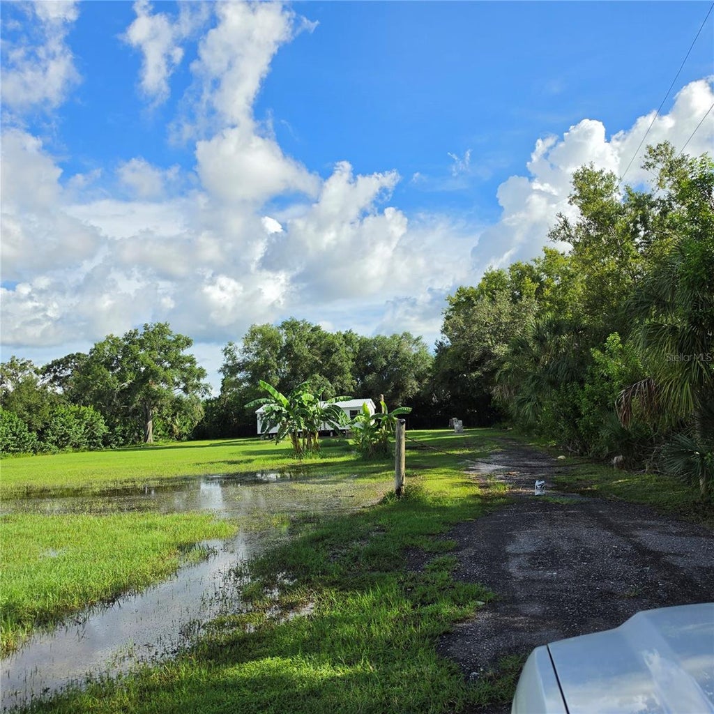 Photo of 709 21st Avenue SE, Ruskin, FL 33570 (MLS # TB8547487)