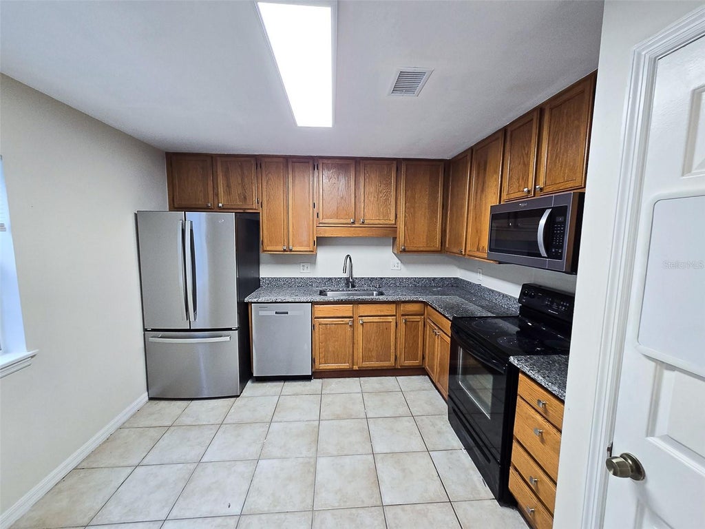 Photo of 8105 Olympia Ct, Longwood, FL 32779 (MLS # O6441821)