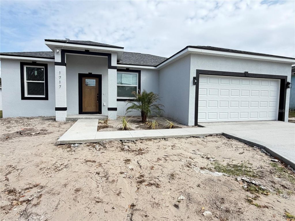 Photo of 1717 Blossom Circle W, Lakeland, FL 33805 (MLS # L4959674)