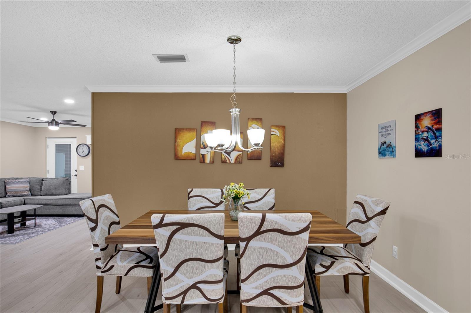 CIRCLE SQUARE WOODS - Residential