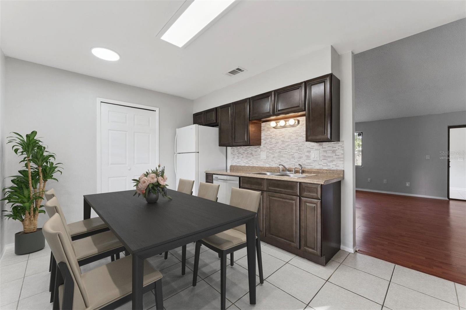 WINDTREE WEST - Residential