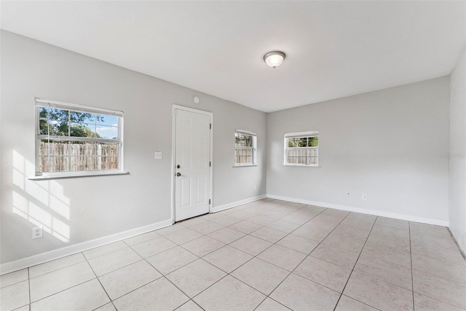 WINDTREE WEST - Residential