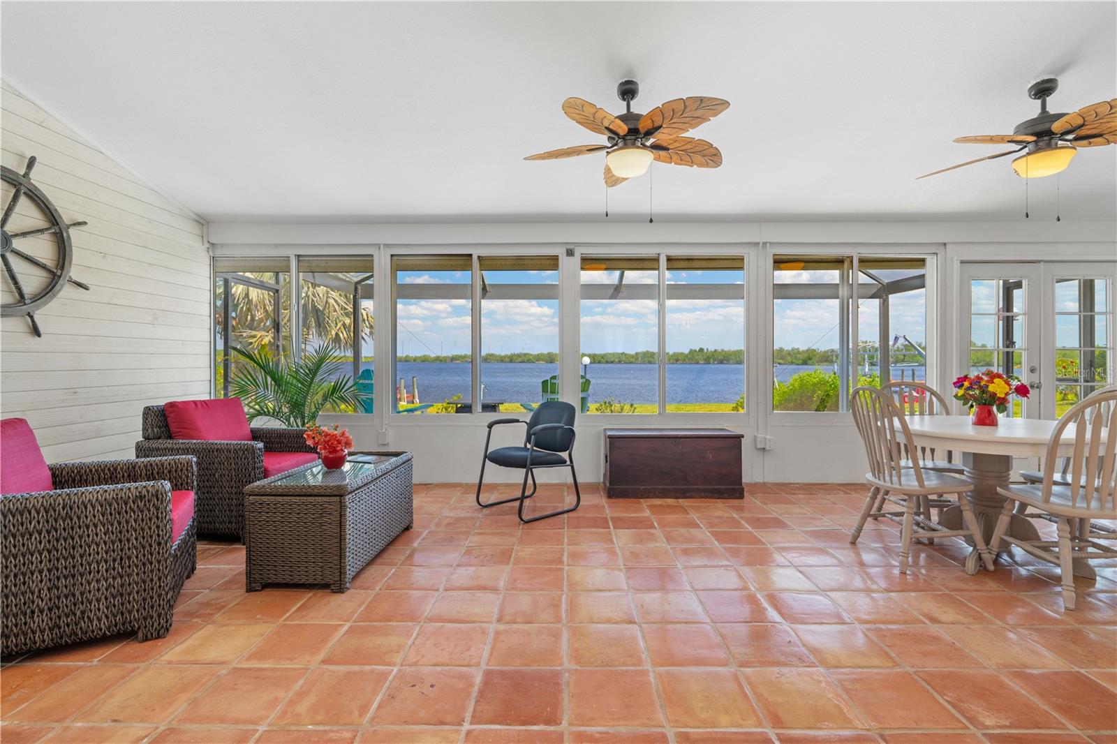 2308 HARBOUR DRIVE