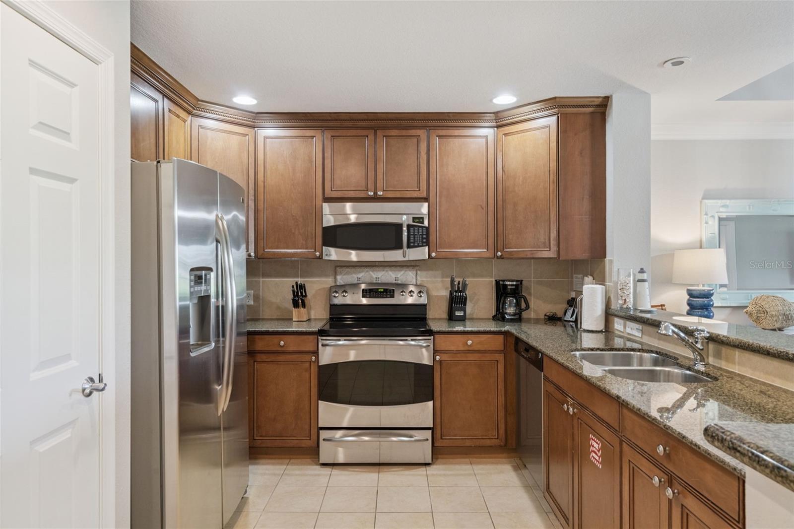 VILLAS AT REUNION SQUARE PH 5 A CONDO CB - Residential