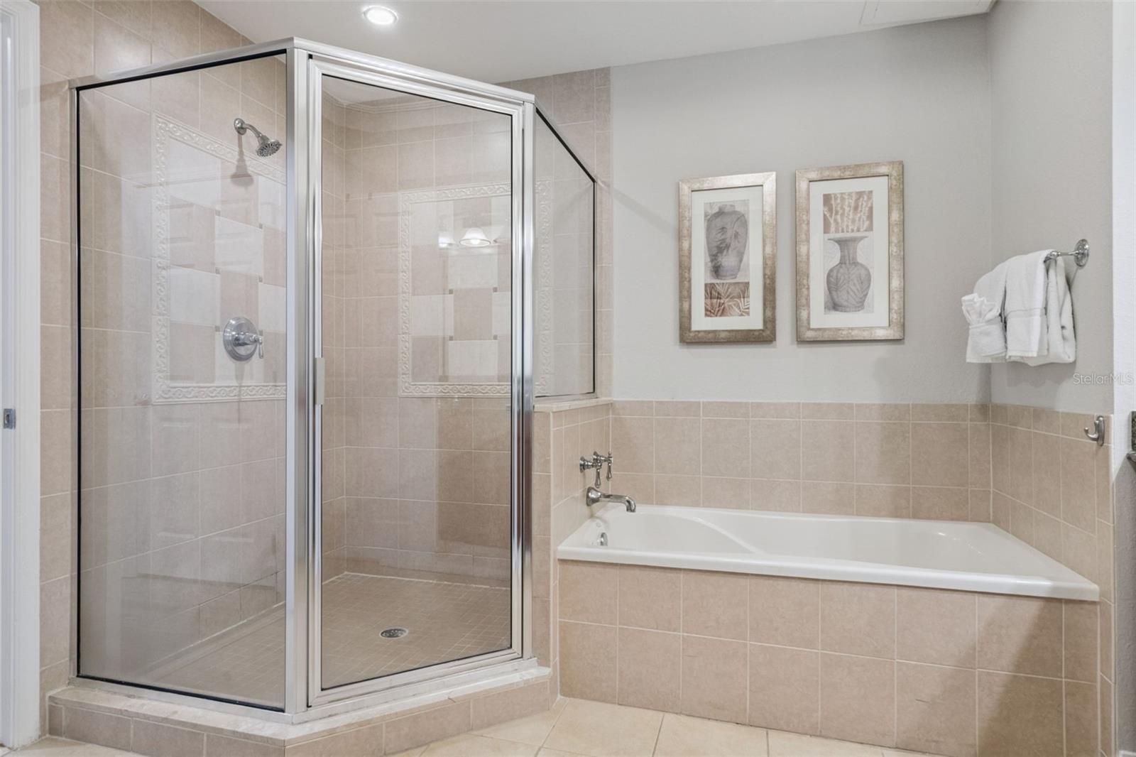 VILLAS AT REUNION SQUARE PH 5 A CONDO CB - Residential