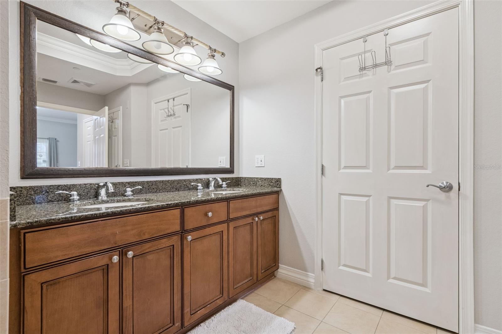 VILLAS AT REUNION SQUARE PH 5 A CONDO CB - Residential