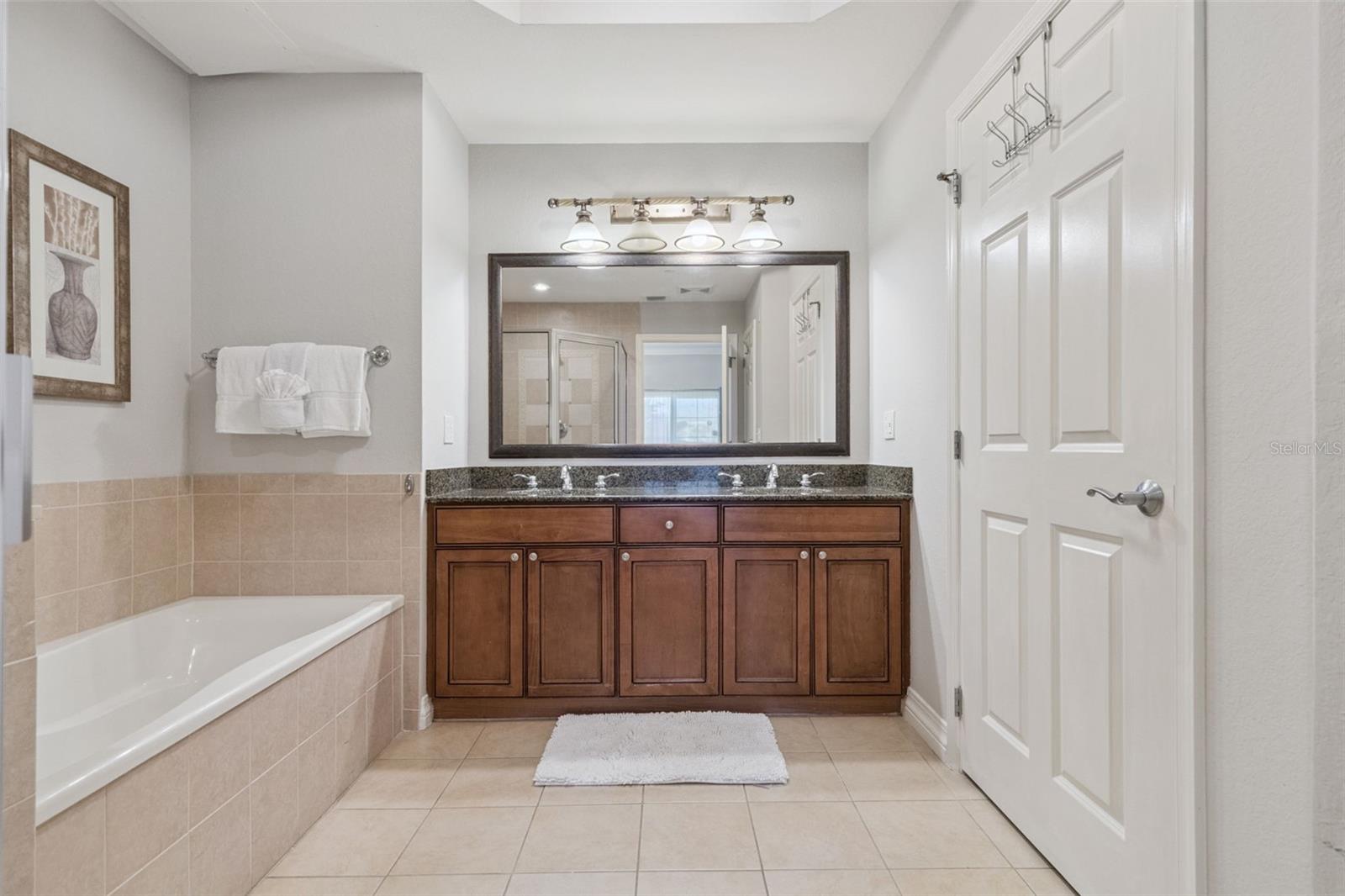 VILLAS AT REUNION SQUARE PH 5 A CONDO CB - Residential