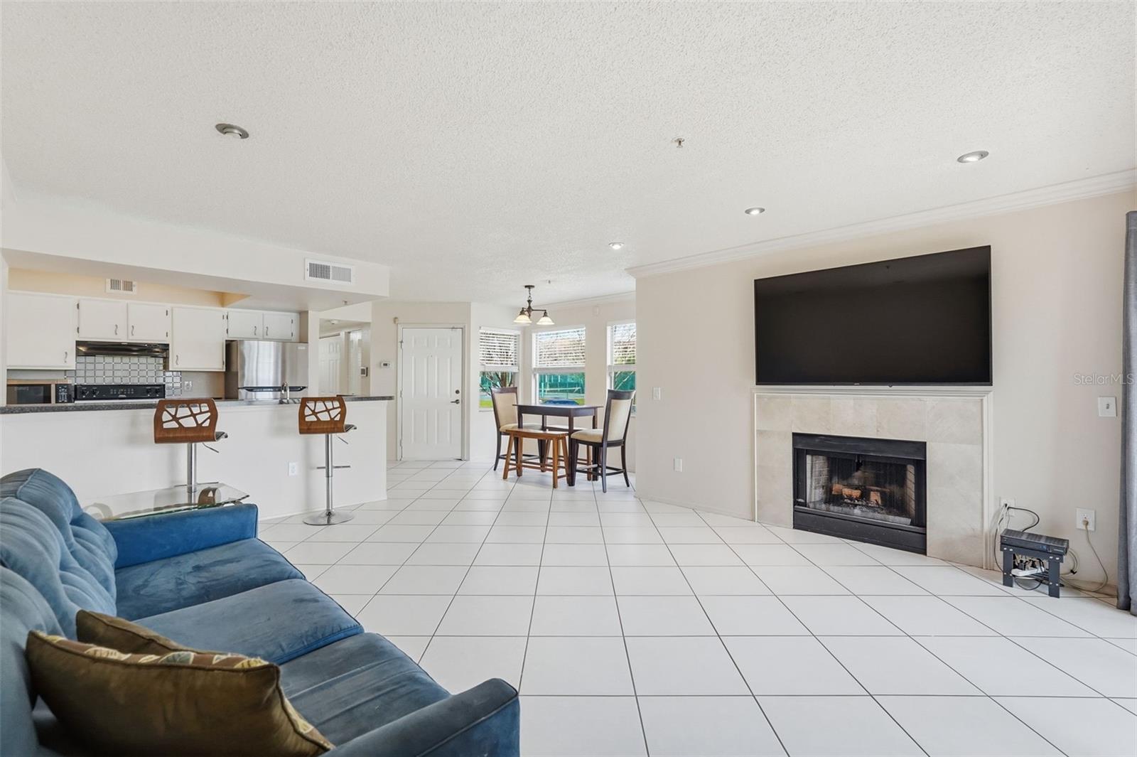 AUDUBON CONDO AT FEATHER SOUND - Residential