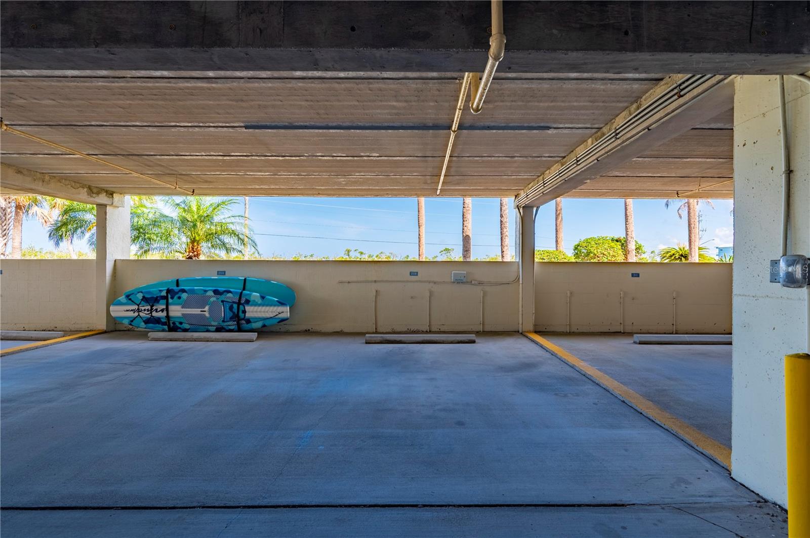 SANDPIPER KEY BLDG 07 - Residential