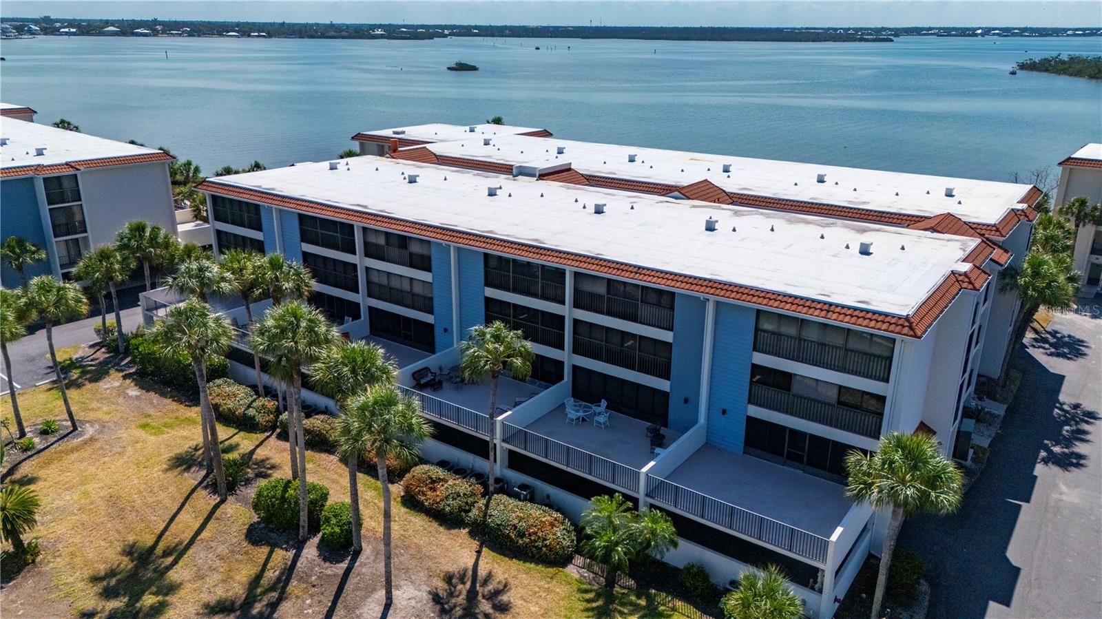 SANDPIPER KEY BLDG 07 - Residential