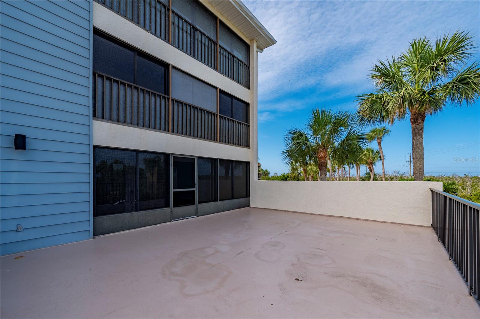 SANDPIPER KEY BLDG 07 - Residential