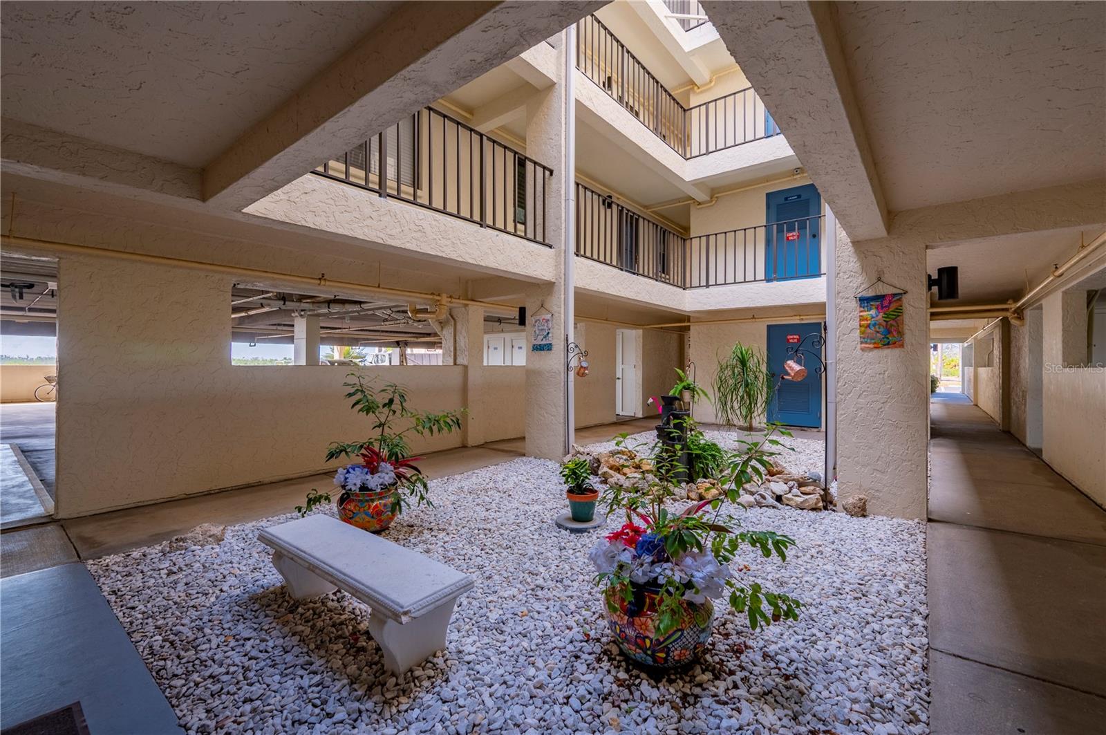SANDPIPER KEY BLDG 07 - Residential