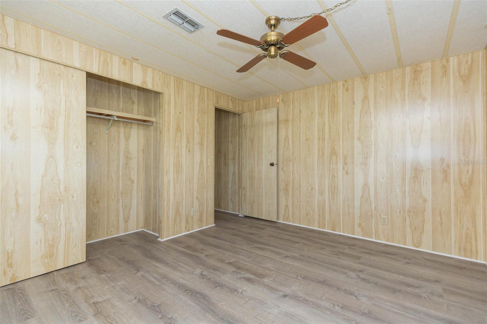 SHADY OAKS MOBILE MODULAR ESTATES - Residential