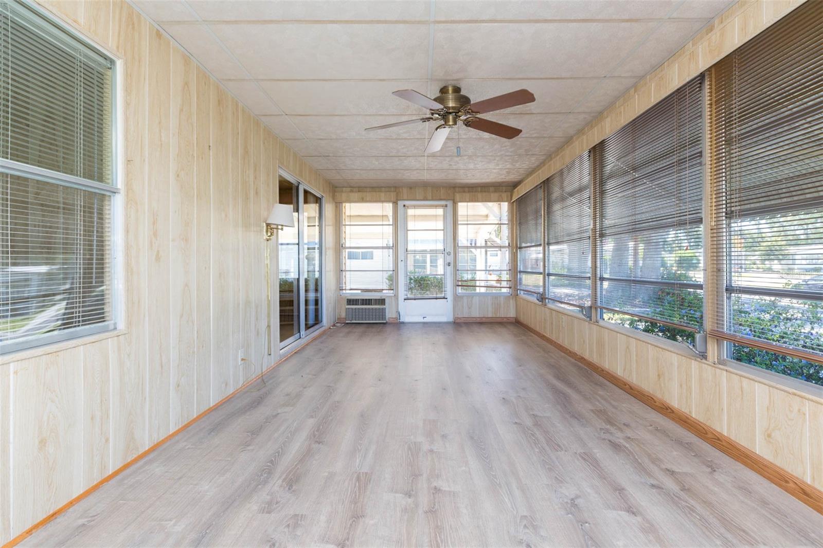 SHADY OAKS MOBILE MODULAR ESTATES - Residential