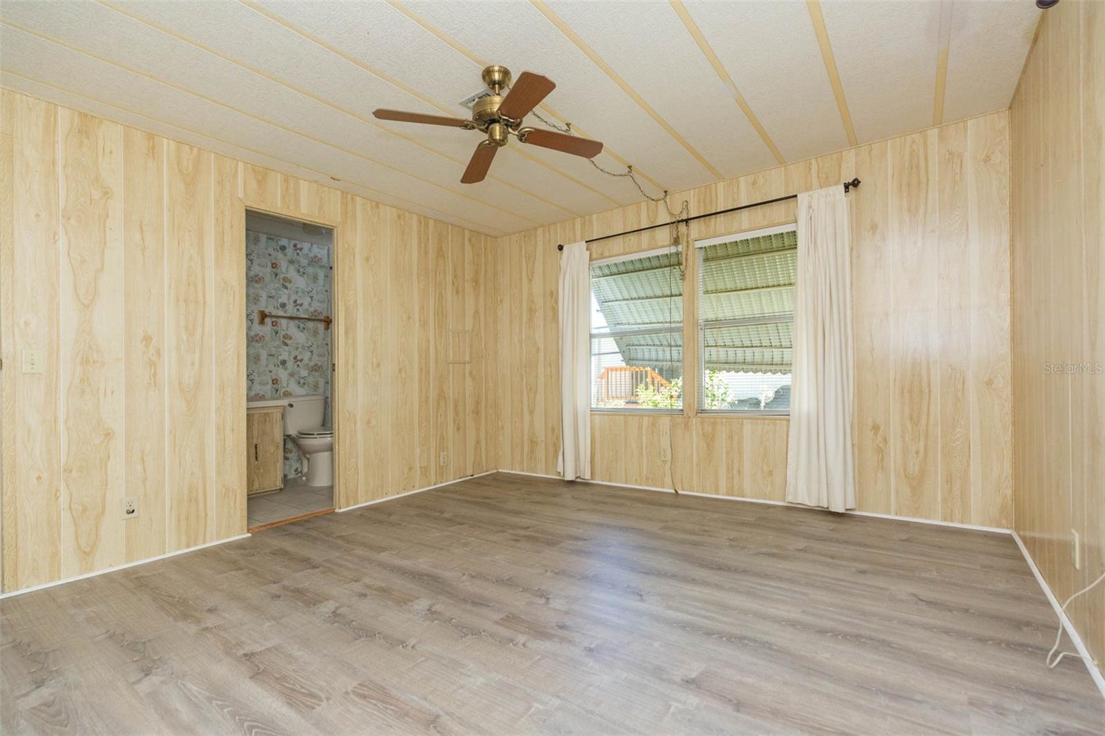 SHADY OAKS MOBILE MODULAR ESTATES - Residential