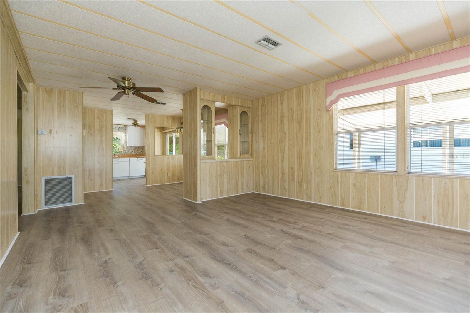 SHADY OAKS MOBILE MODULAR ESTATES - Residential