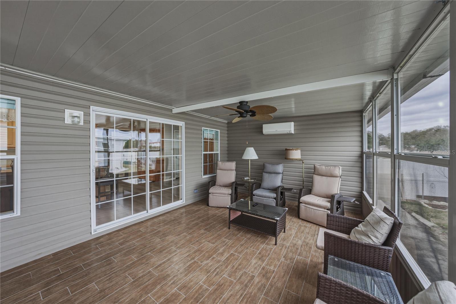 GRAND HORIZONS PH 01 - Residential