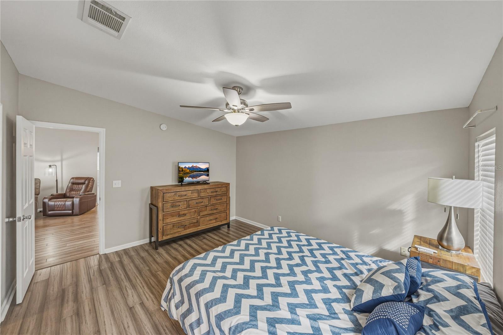 GRAND HORIZONS PH 01 - Residential