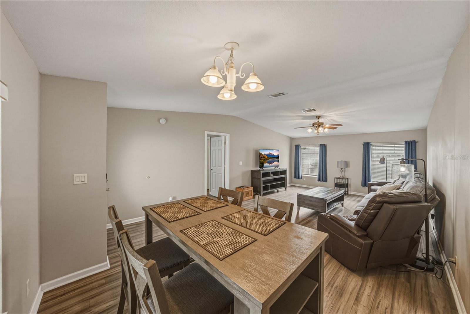 GRAND HORIZONS PH 01 - Residential