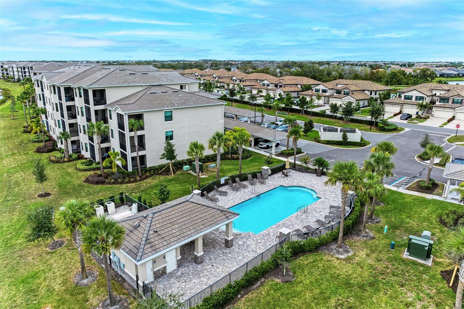 LAKEWOOD NATIONAL PH I TERRACE VII - Residential Lease