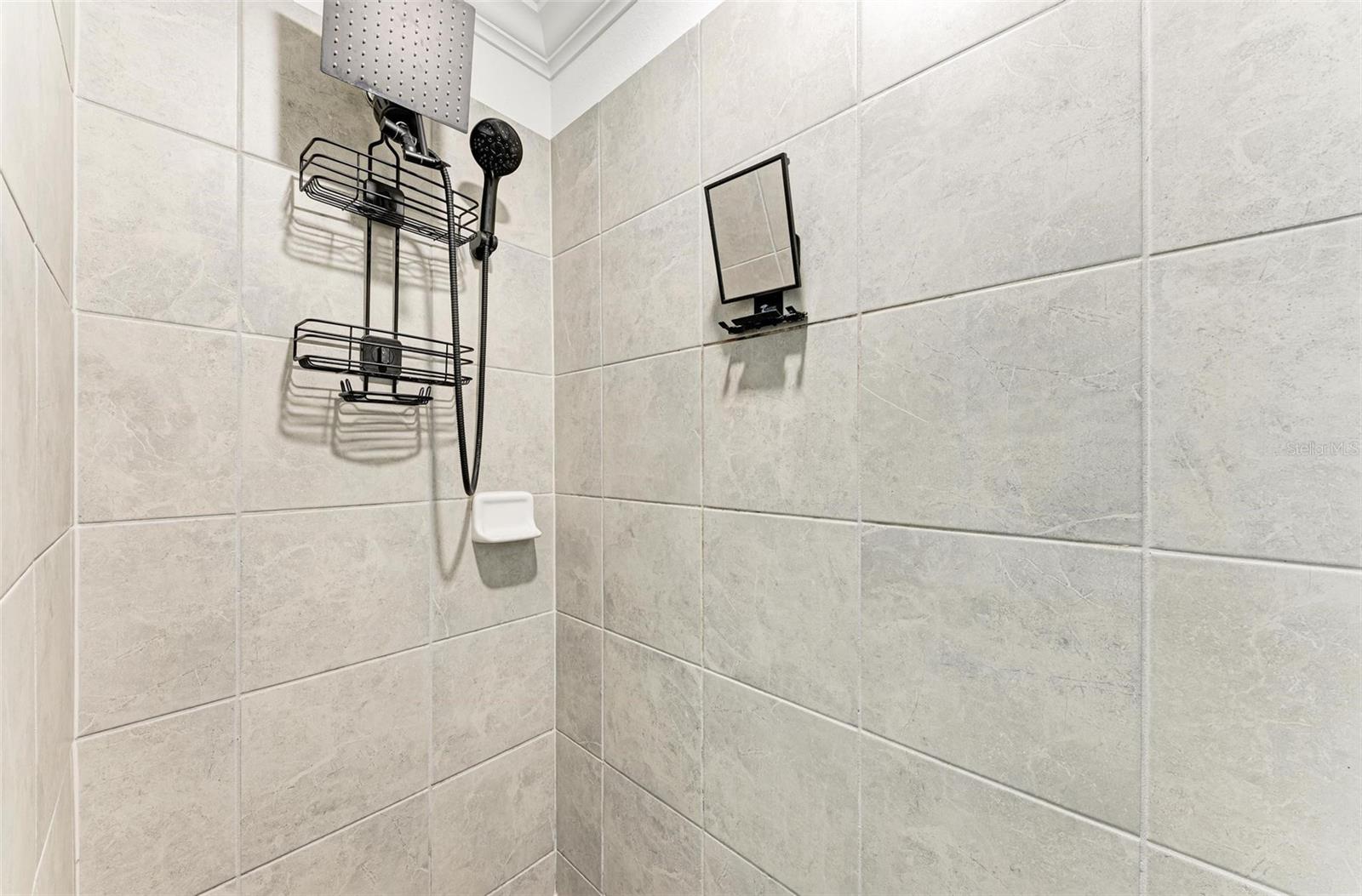 LAKEWOOD NATIONAL PH I TERRACE VII - Residential Lease