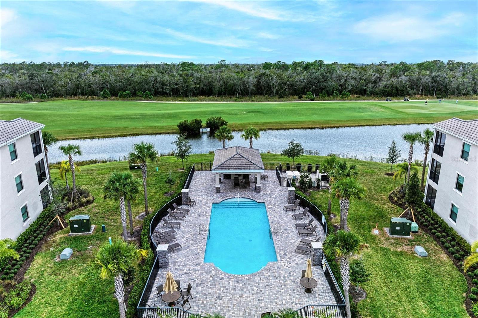 LAKEWOOD NATIONAL PH I TERRACE VII - Residential Lease