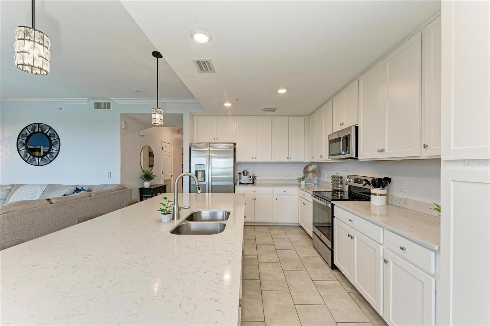 LAKEWOOD NATIONAL PH I TERRACE VII - Residential Lease