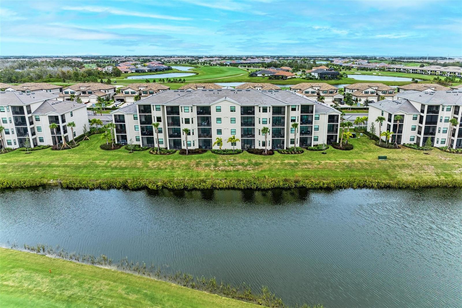 LAKEWOOD NATIONAL PH I TERRACE VII - Residential Lease