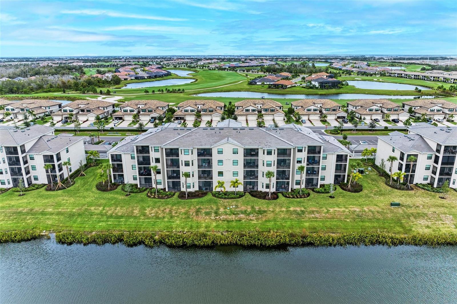 LAKEWOOD NATIONAL PH I TERRACE VII - Residential Lease