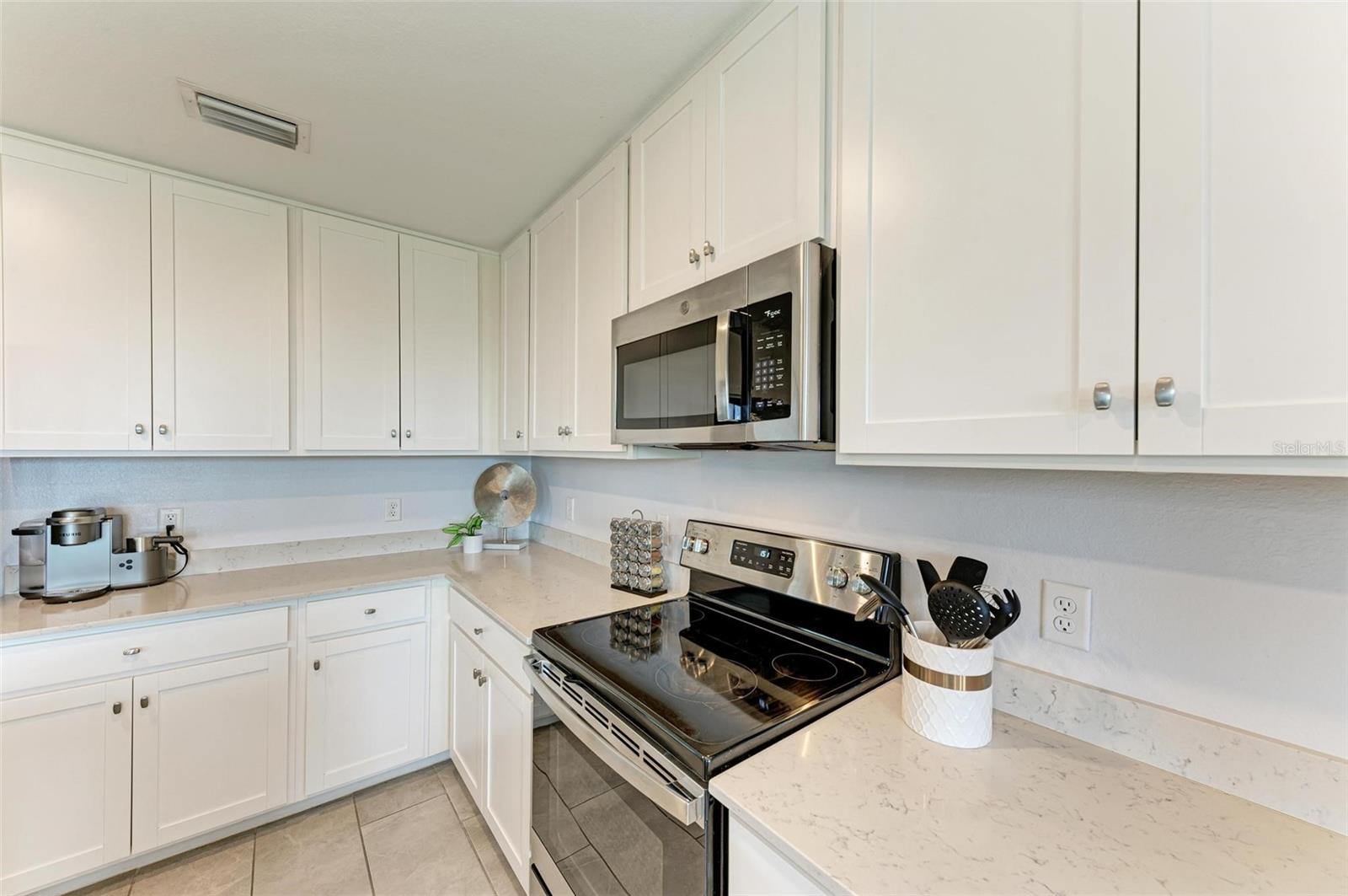 LAKEWOOD NATIONAL PH I TERRACE VII - Residential Lease