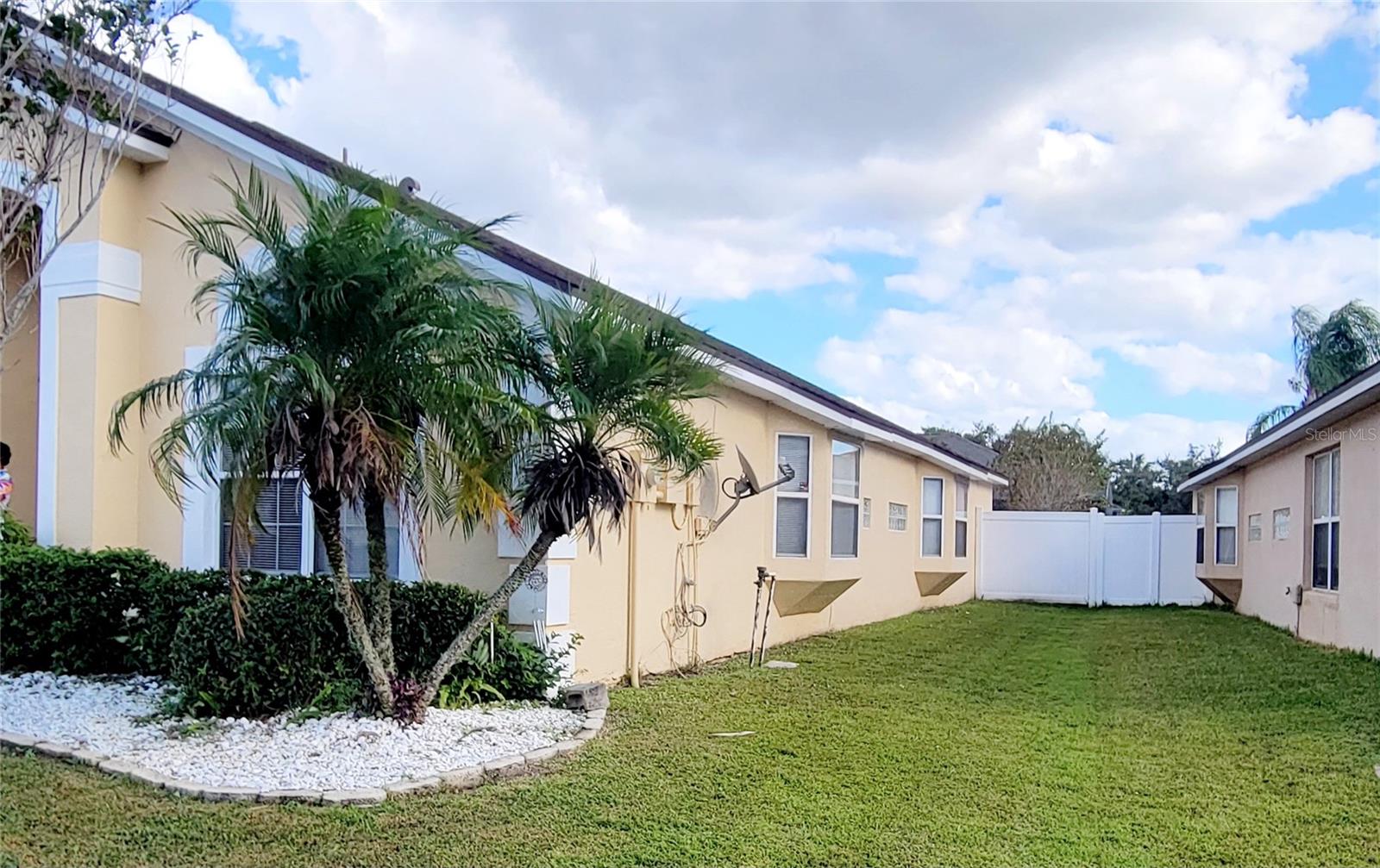 VISTA LAKES VILLAGE - Residential