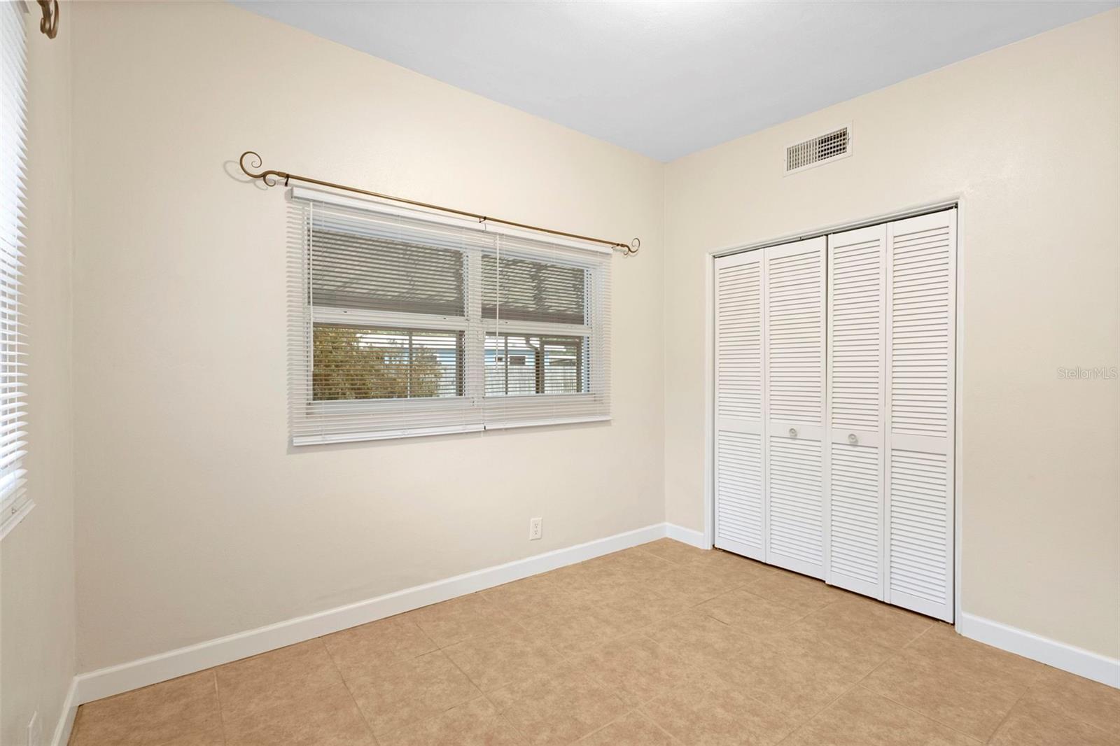 SUNLAND ESTATES AMD - Residential