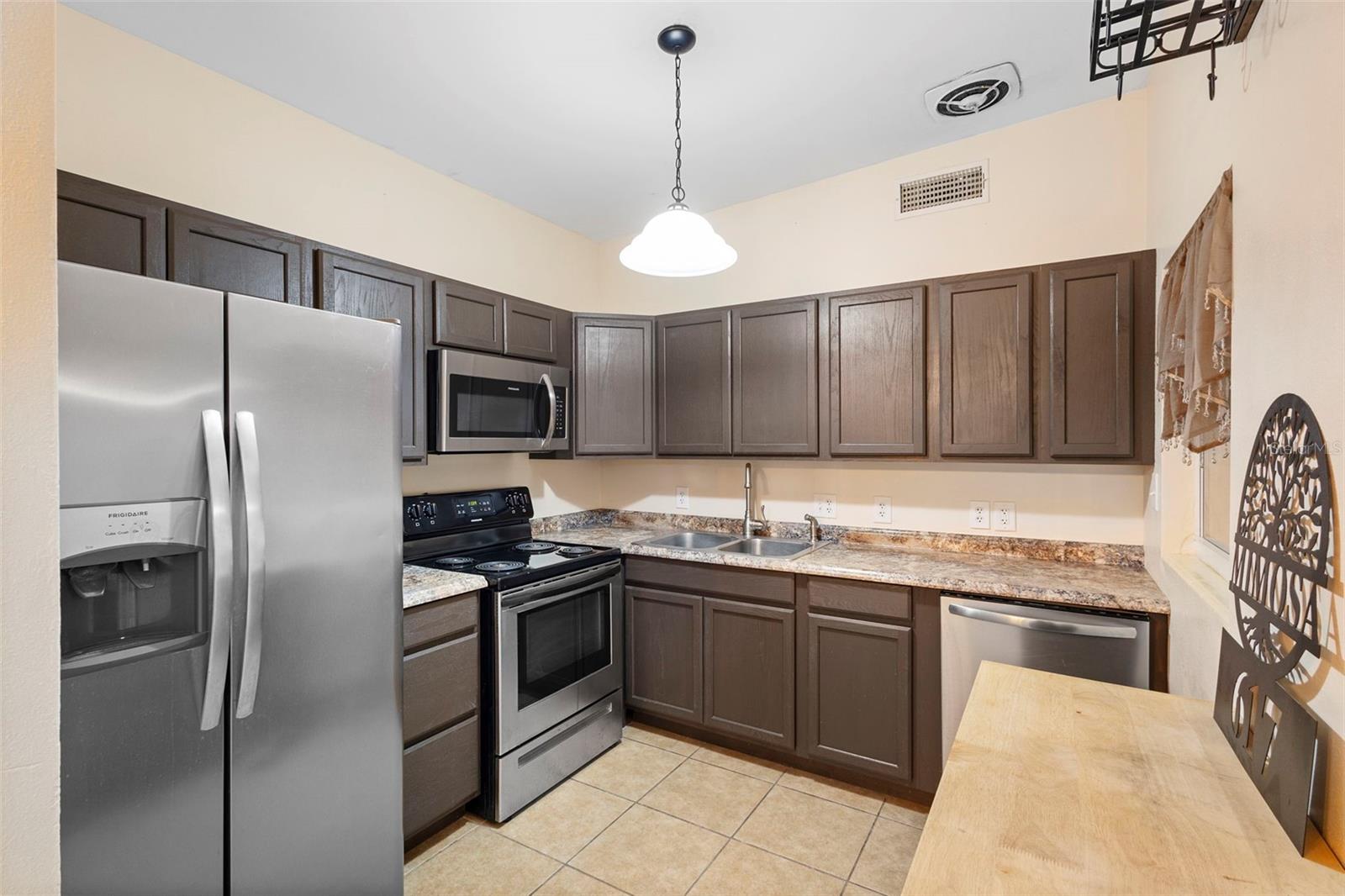 SUNLAND ESTATES AMD - Residential