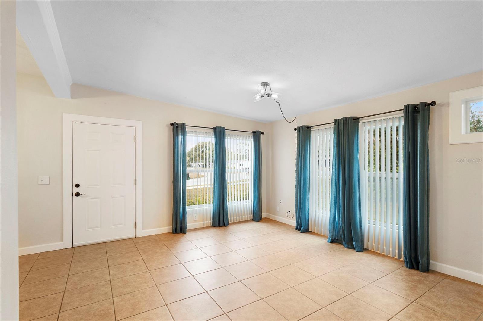 SUNLAND ESTATES AMD - Residential