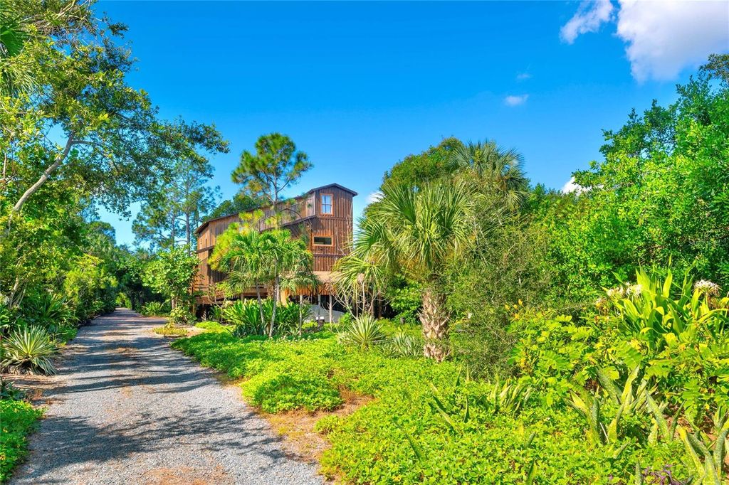 Photo of 4603 Osprey Drive S, St Petersburg, FL 33711 (MLS # TB8418745)