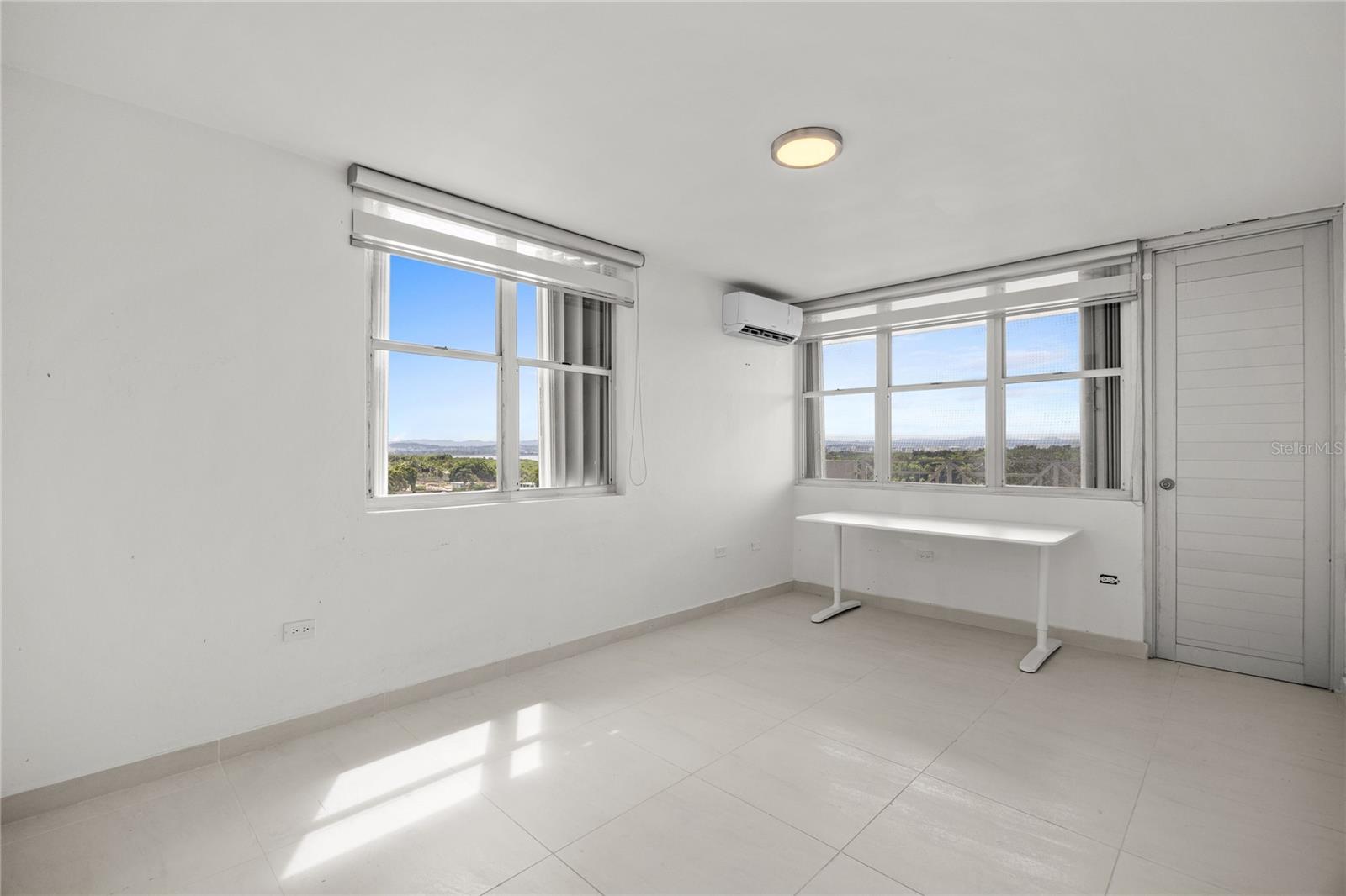 COND. PLAZA DEL MAR - Residential