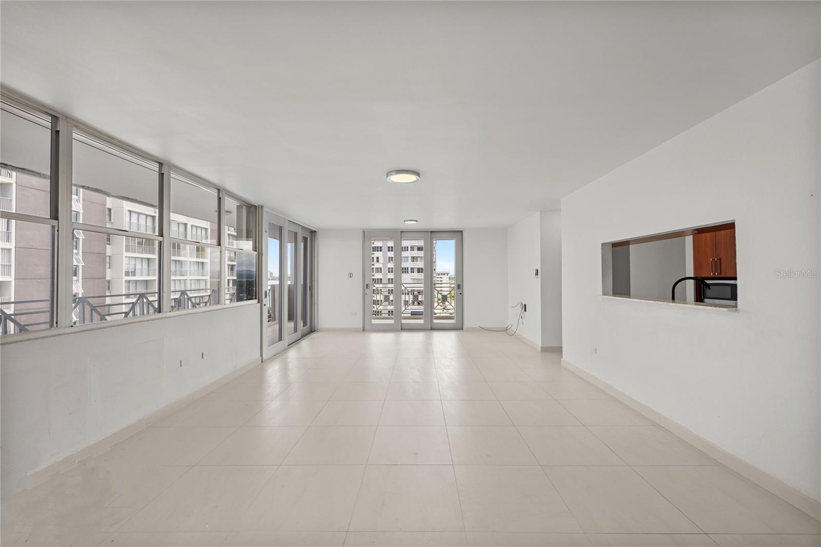 3001 AVENIDA ISLA VERDE 701