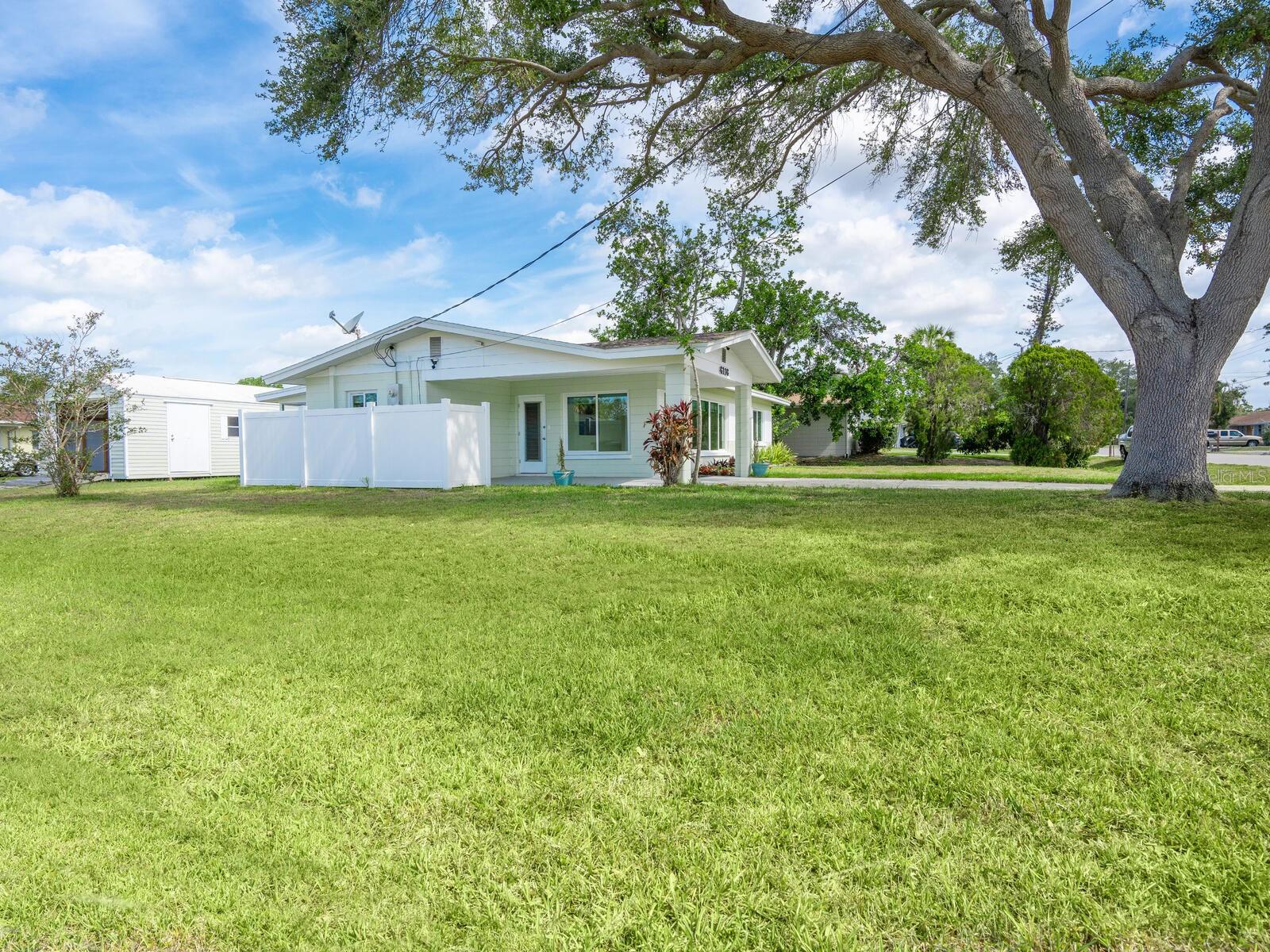 6116 RODGERS AVENUE