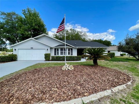 Photo of 6042 Wade Street, Leesburg, FL 34748 (MLS # G5110291)
